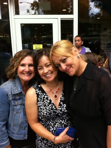 ellie, naomi, laura at brunch